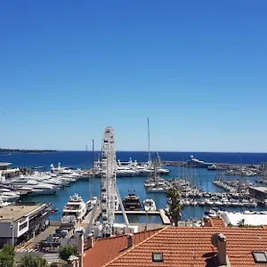 https://o-festival-palace-terrace-with-panoramic-sea-view.fr-provencehotel.com